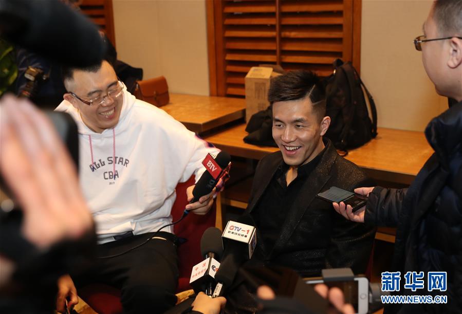 运动员百折